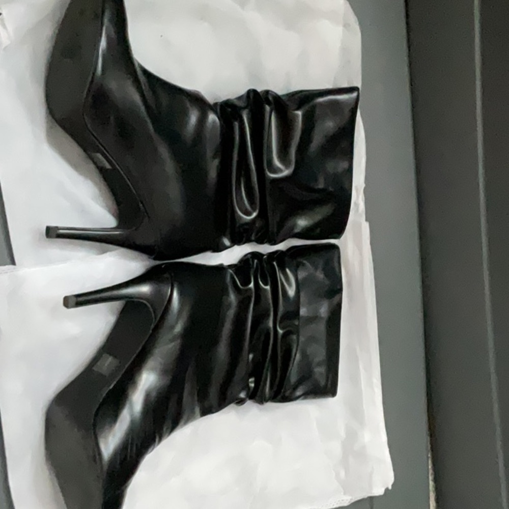 Jeffrey Campbell Black Stiletto Heeled Boots - Picture 4 of 8